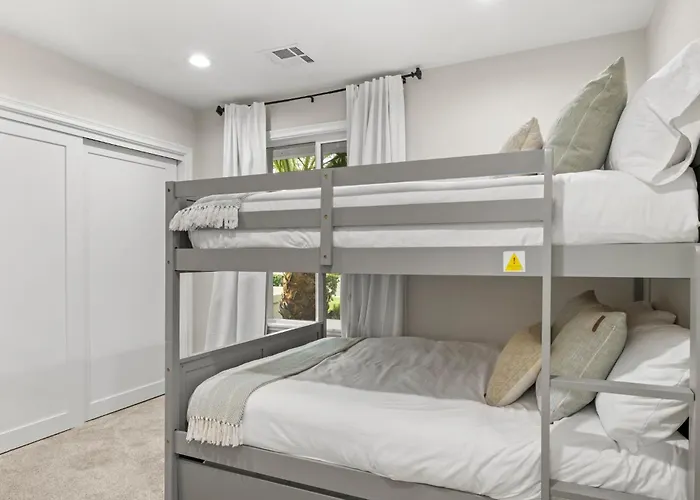 Elegant Renovated W Backyard Misters & Pool
