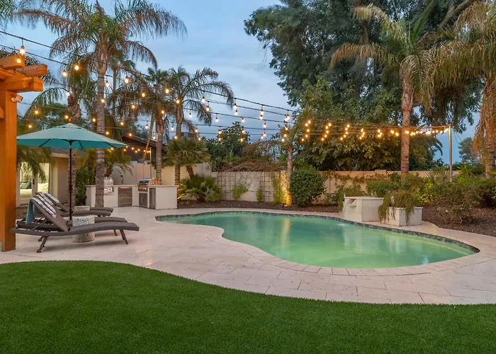Elegant Renovated W Backyard Misters & Pool * Phoenix