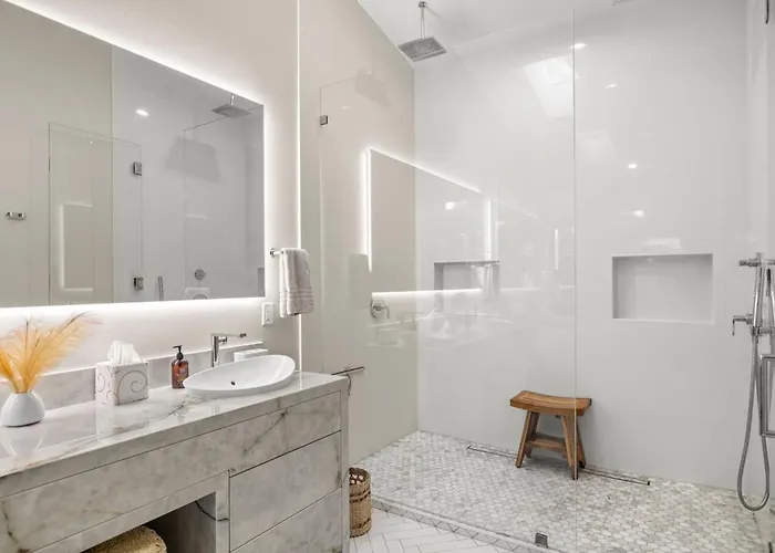 Elegant Renovated W Backyard Misters & Pool * Phoenix