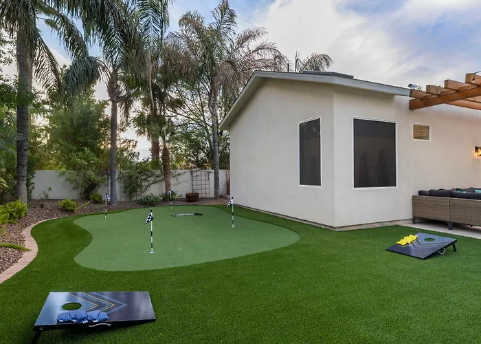 Elegant Renovated W Backyard Misters & Pool *