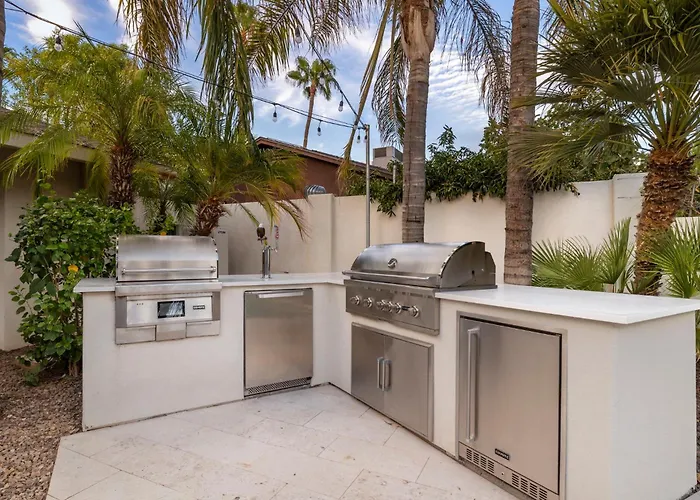 Elegant Renovated W Backyard Misters & Pool