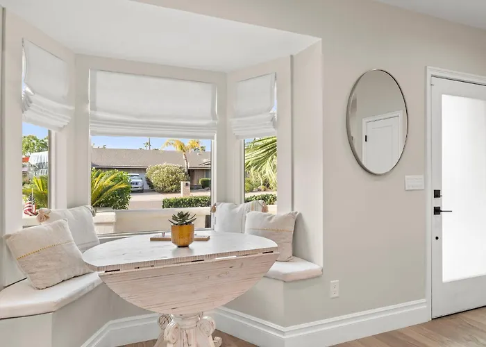 Elegant Renovated W Backyard Misters & Pool Holiday home Phoenix